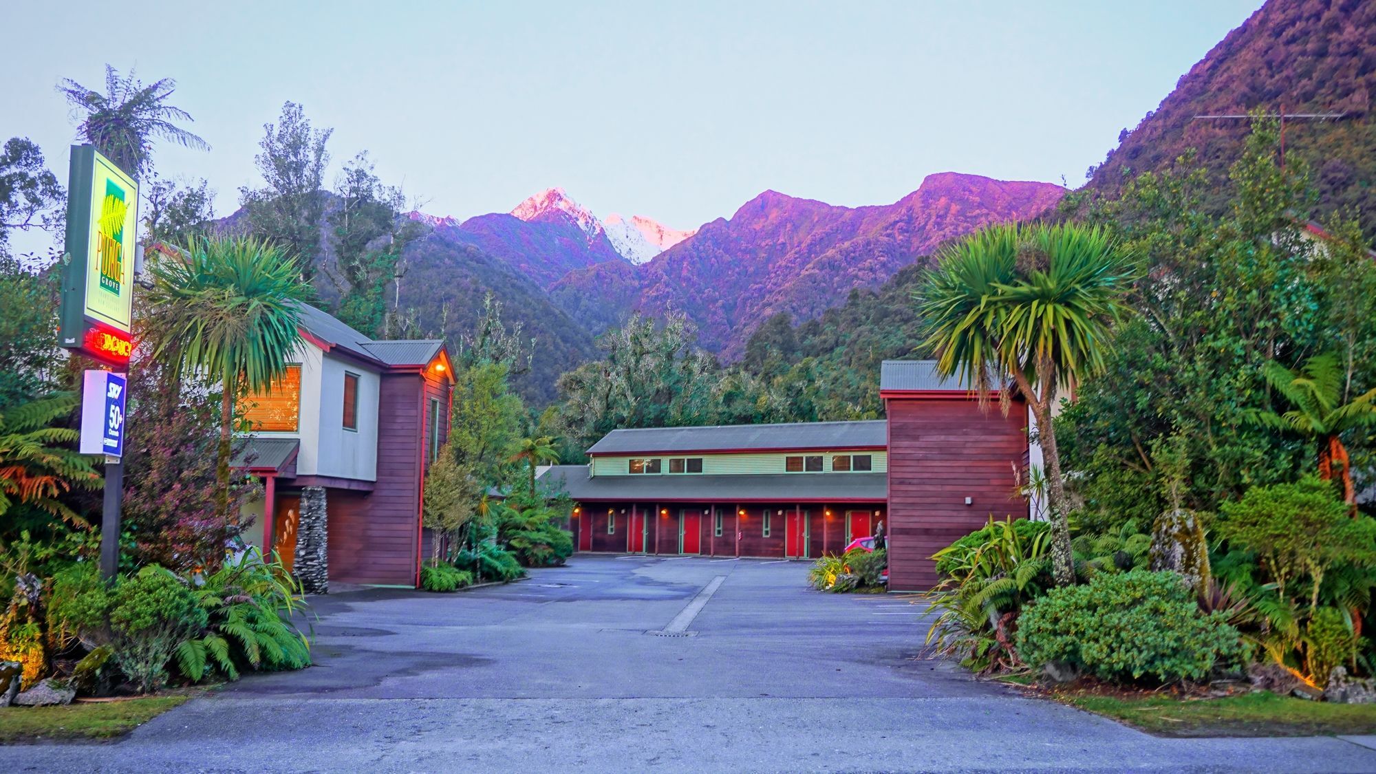 Motel Punga Grove Franz Josef Esterno foto